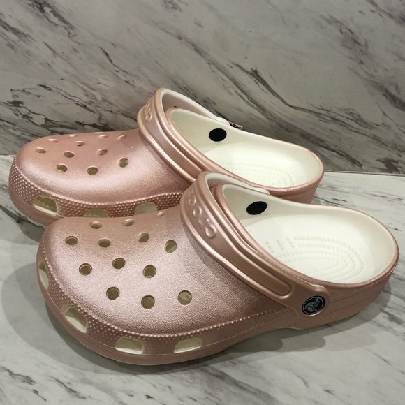 rose gold lined crocs